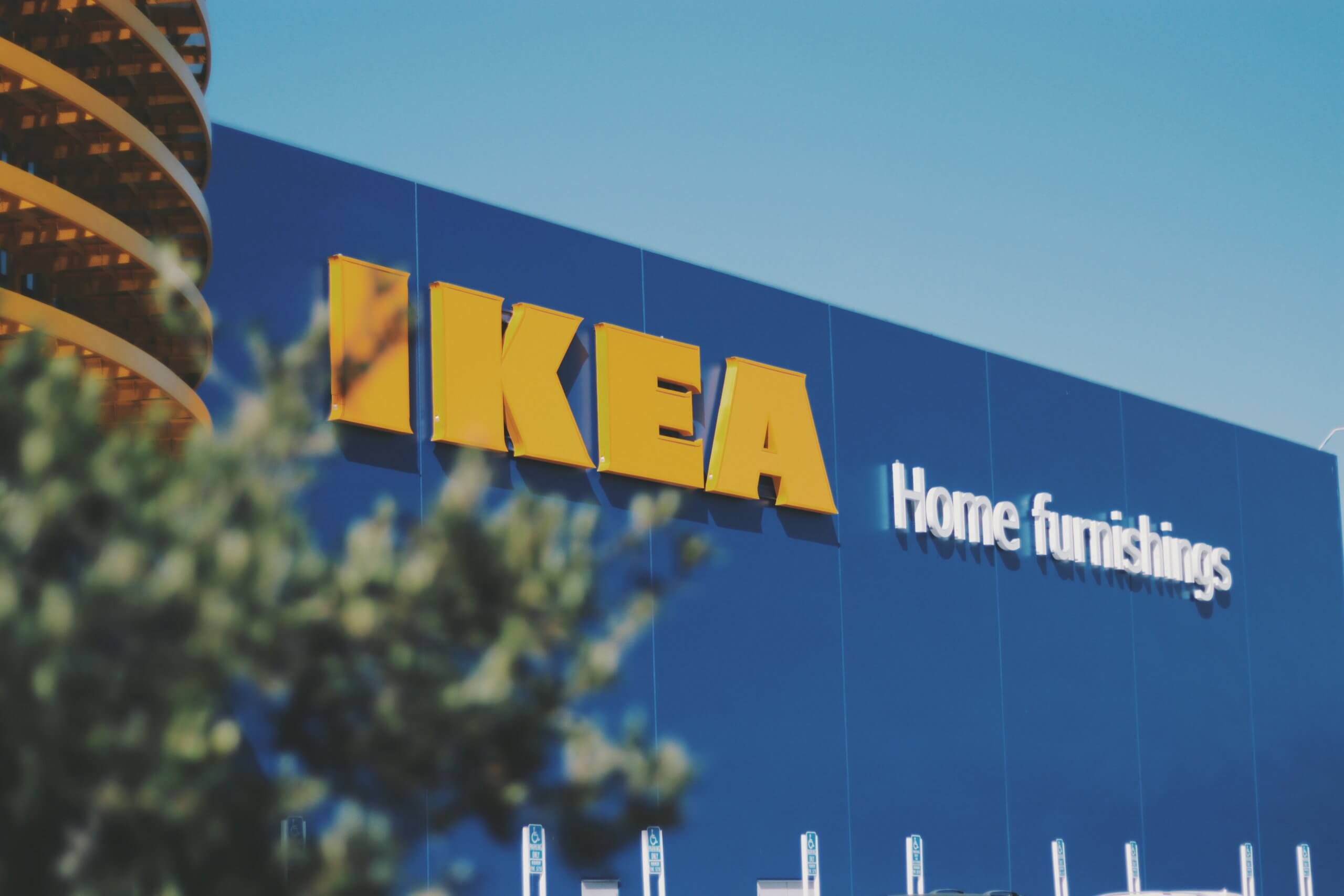 Catalogo IKEA: mostra digitale di un classico del marketing - Esterno negozio Ikea
