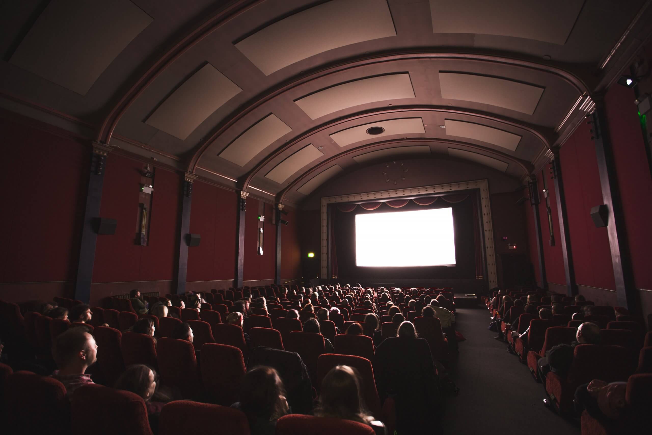 Film Marketing: come promuovere il tuo film anche con un budget ridotto - film marketing pubblico in sala